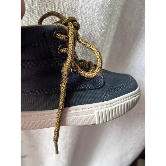 oshkosh b'gosh Duck Boots Navy Tan Size 6 Toddler - Picture 8 of 12